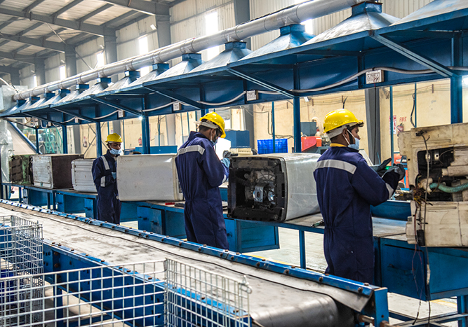 Electronic waste recycling